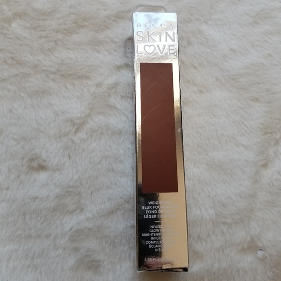 Becca Weightless Blur Skin Love Foundation - Picture 2 of 6